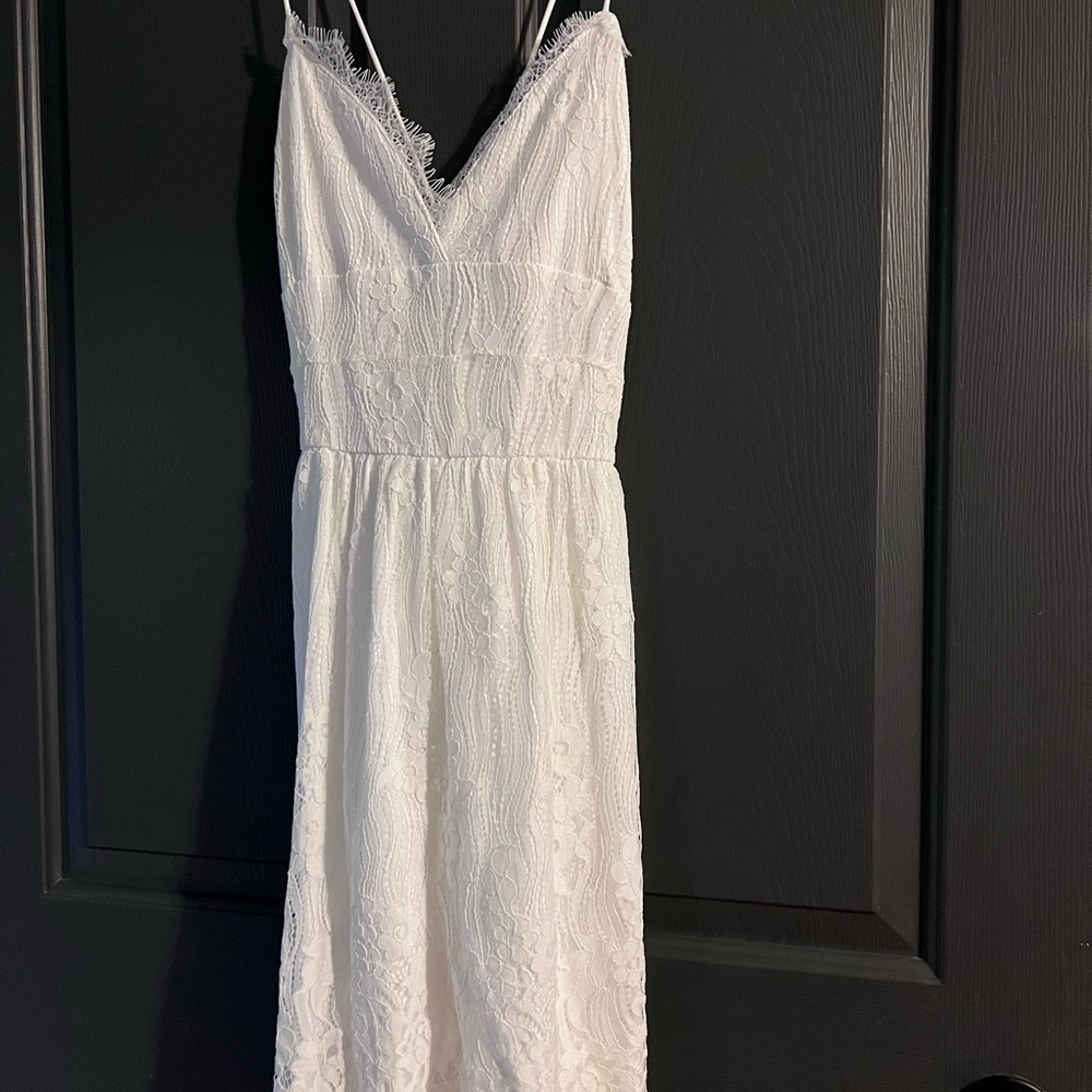 Elegant White Lace Dress